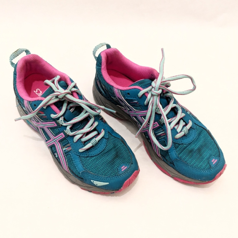 Asics Gel Venture 5 Running Shoe Pink and Teal.